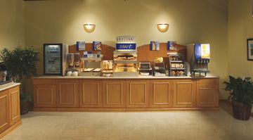 Express And By Ihg 3*